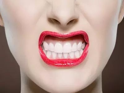 美齿小贴士：牙齿美白那些方法靠谱？
